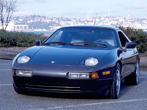 Porsche 928