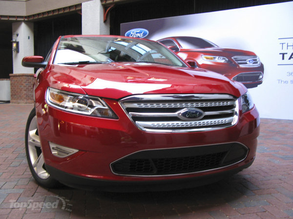 Ford Taurus SHO 30