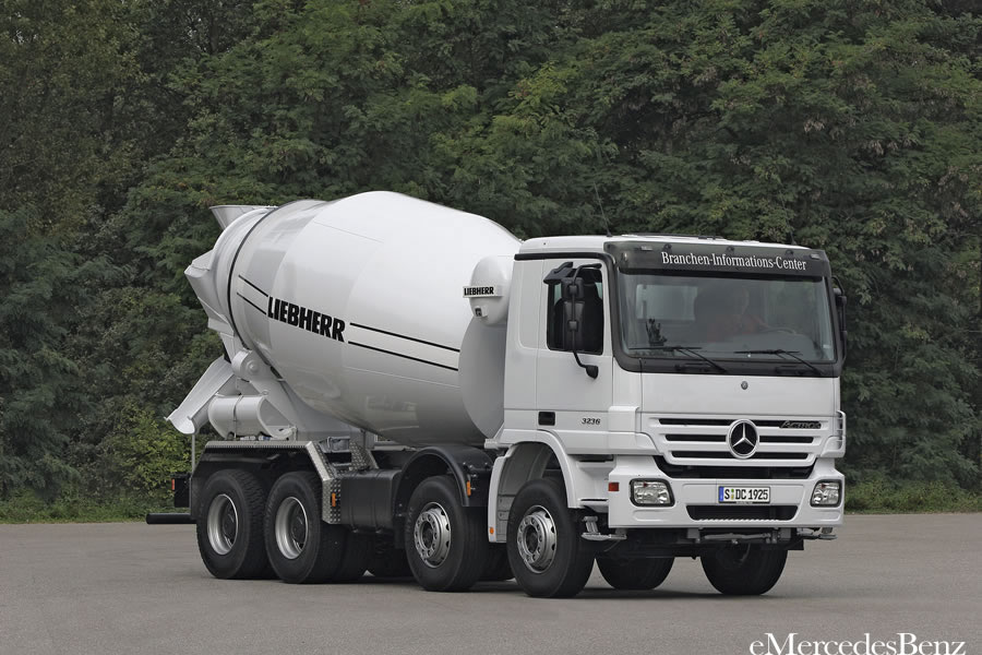 Mercedes-Benz Actros concrete mixer
