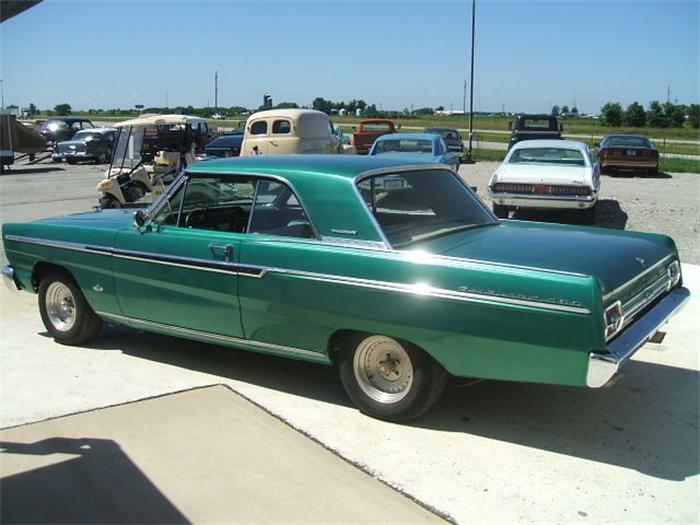 Ford Fairlane 2dr HT