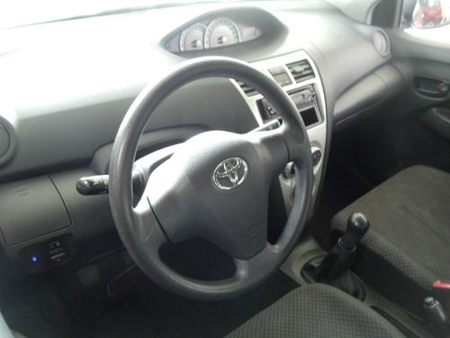 Toyota Yaris 15 GLi