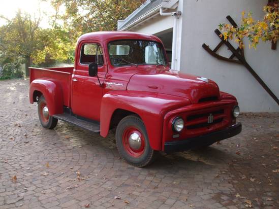 International Harvester R110 Pick-up