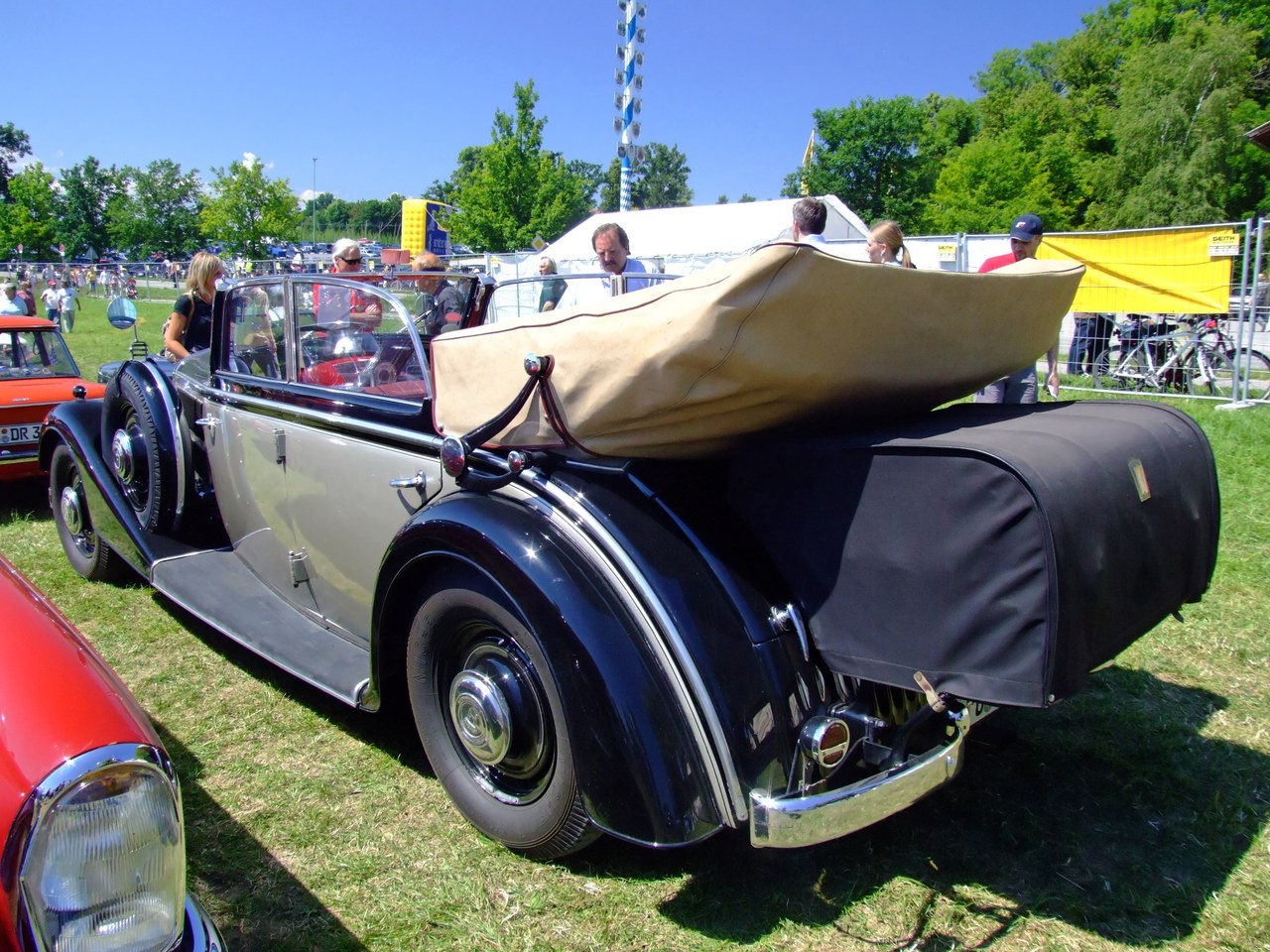 Horch 830BL