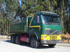 Volvo FH12-420 6X4 Semi