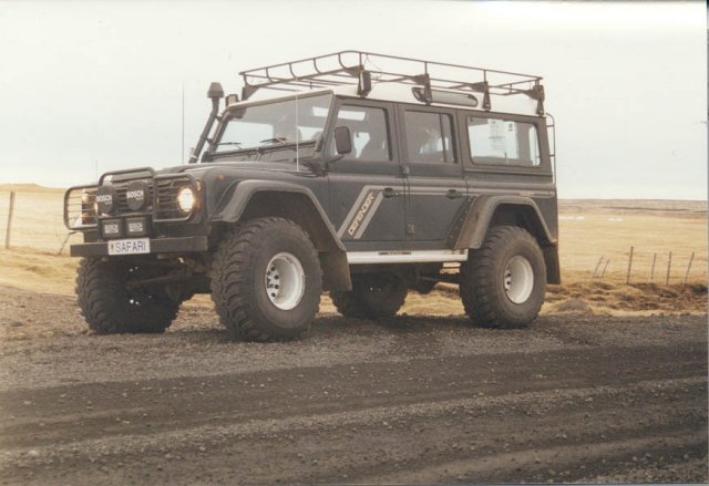 Land Rover Defender 130