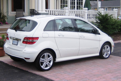 Mercedes-Benz B200