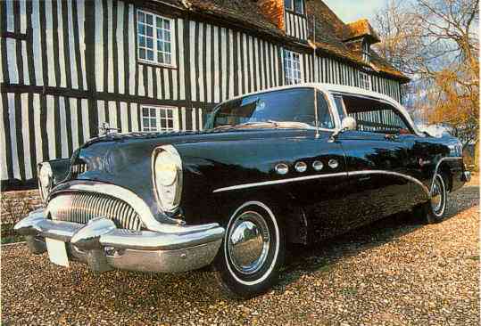 Buick Roadmaster 2-dr HT