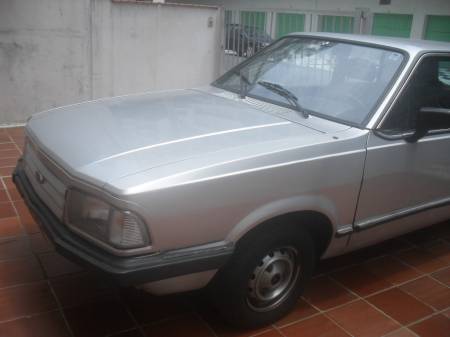 Ford Belina II 16