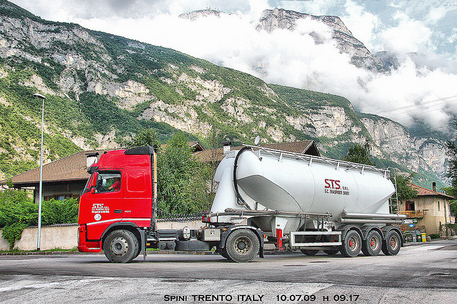 Volvo FH12 318