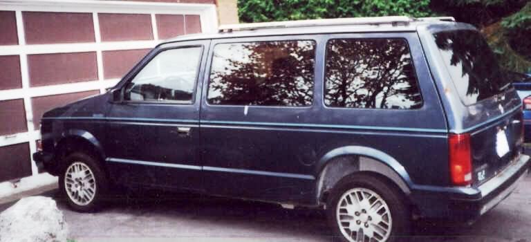 Plymouth Voyager SE