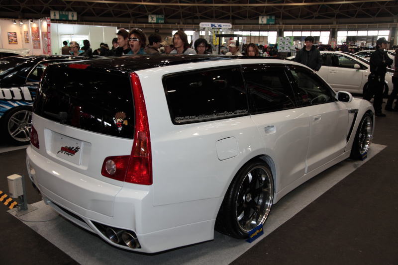 Nissan Stagea