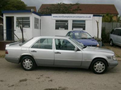 Mercedes-Benz E 300 D Classic Estate