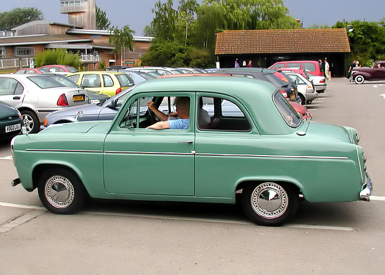 Ford Angllia 100E