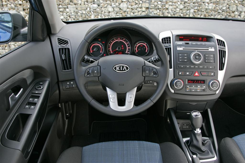 Kia CEED 16 EX