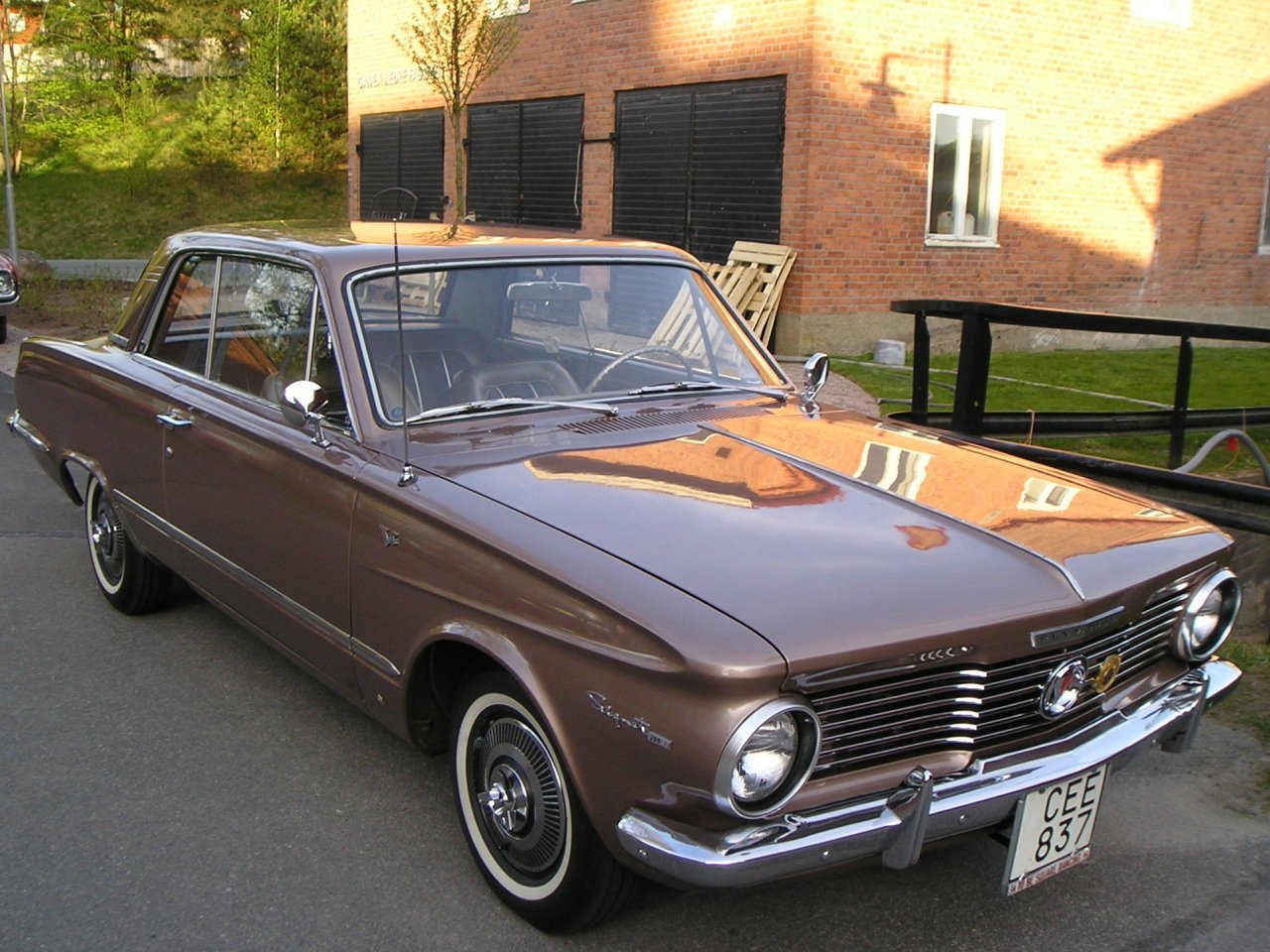 Plymouth Valiant Signet 2dr HT conv