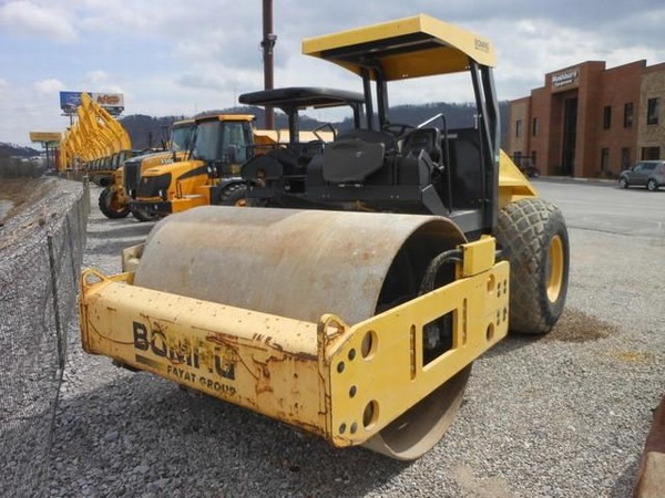 Bomag BW 211D-40