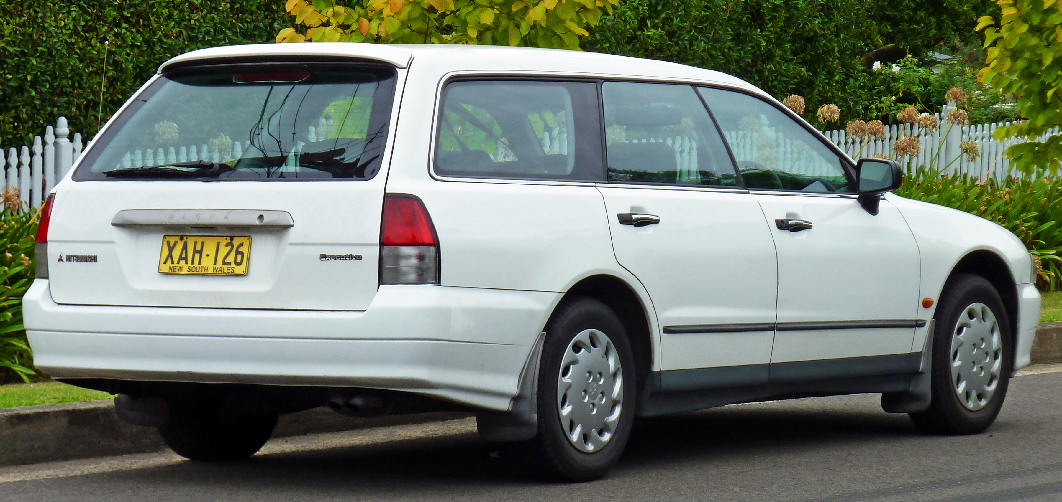 Mitsubishi Magna Executive