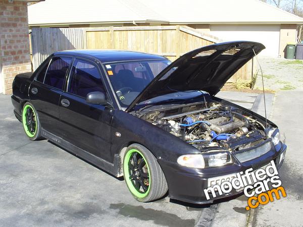 Mitsubishi Lancer 6 Royal