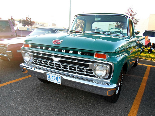 Mercury M-100 pickup