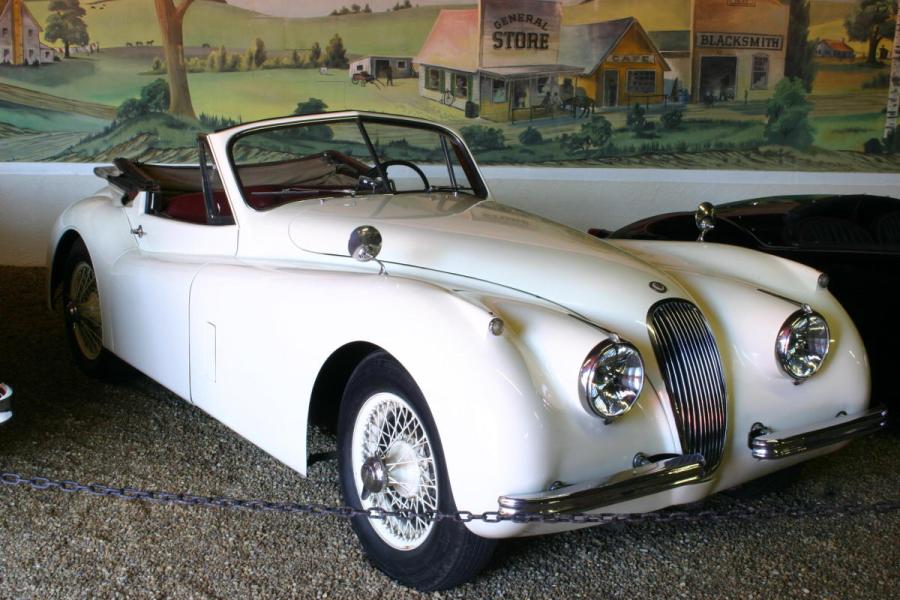 Jaguar XK120 DHC