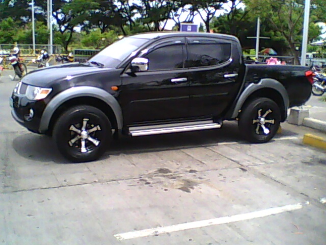 Mitsubishi Strada