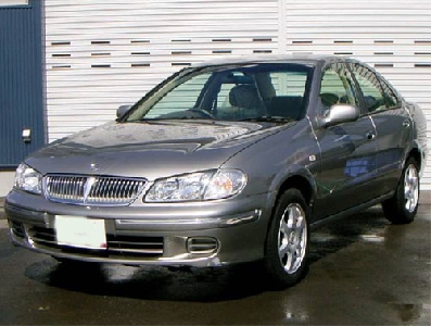 Nissan Bluebird 20 SE Saloon