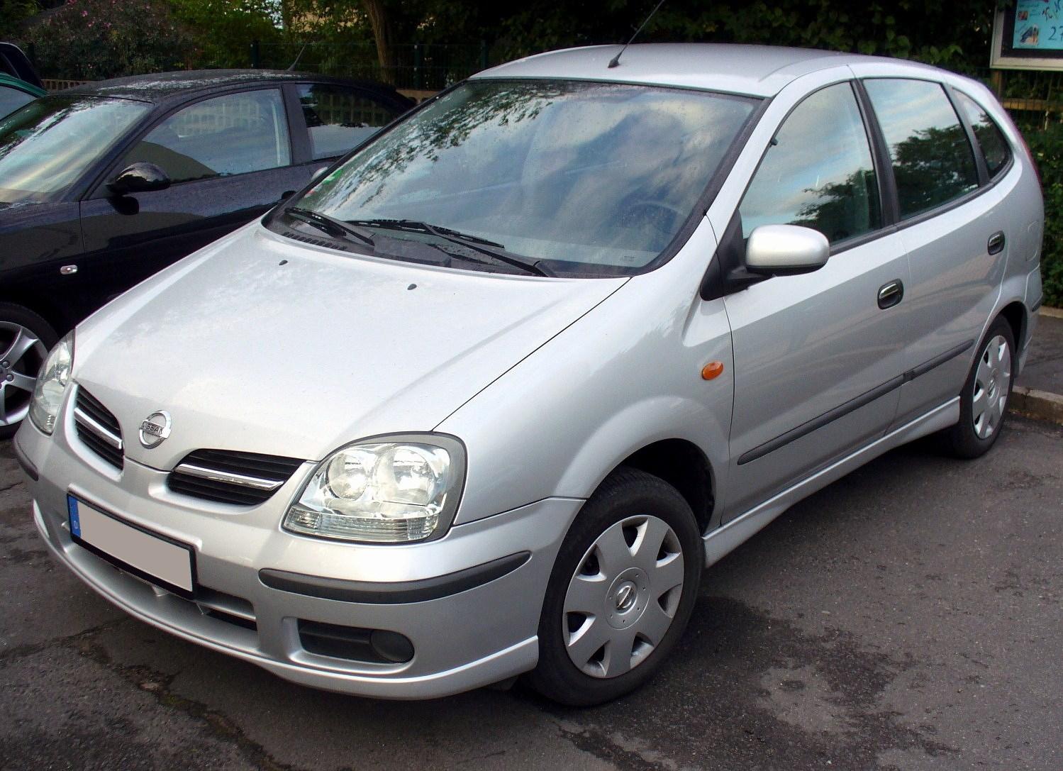 Nissan Almera Tino