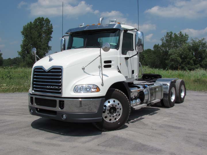 Mack CXU 613 Pinnacle