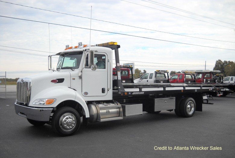 Peterbilt 335