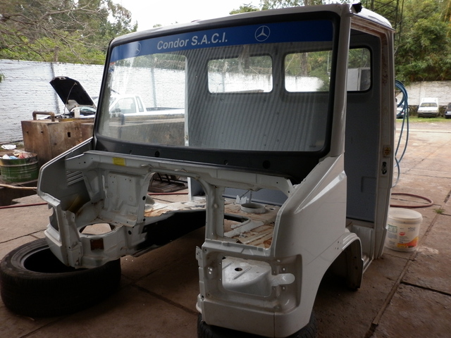 Mercedes-Benz 711 Plus Mercedes-Benz 711 Plus