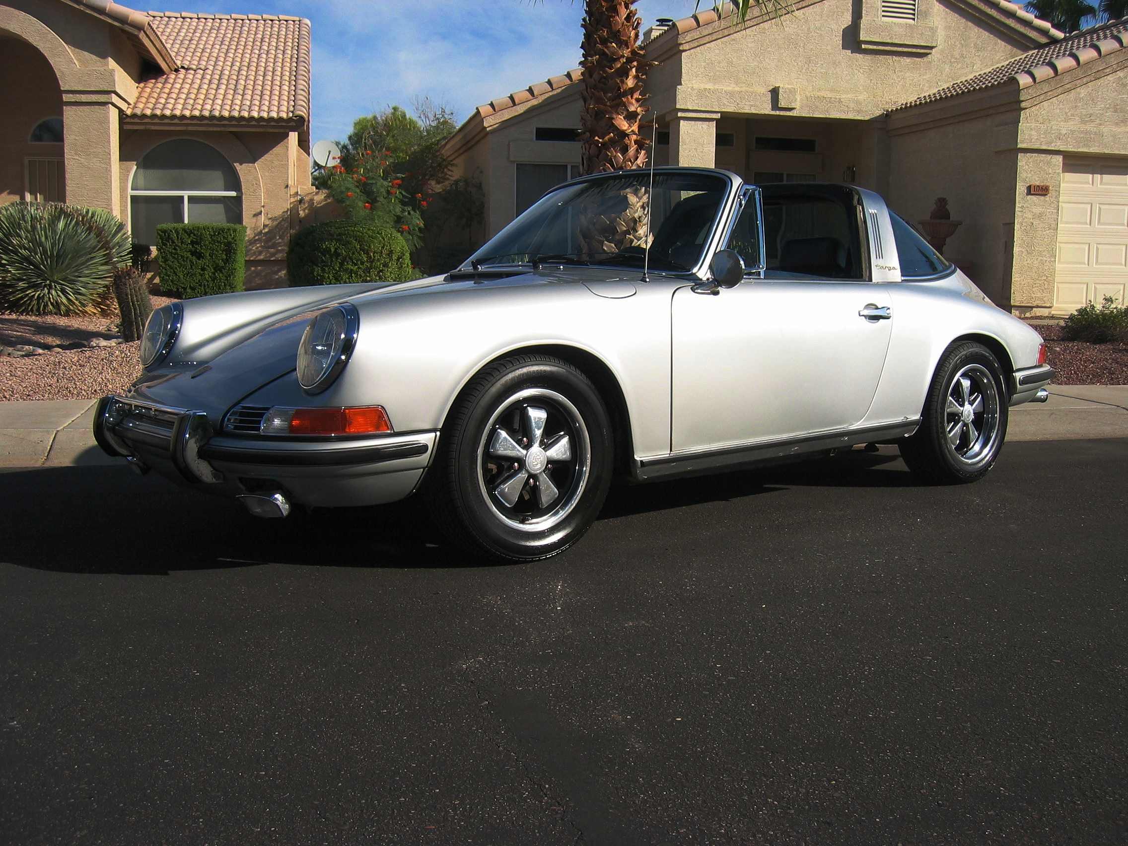 Porsche 911T targa