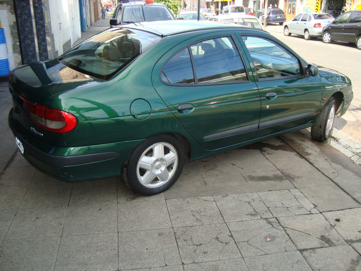 Renault Megane RXE