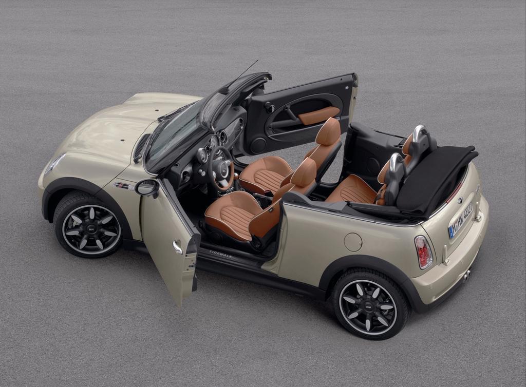 Mini Cooper S Sidewalk