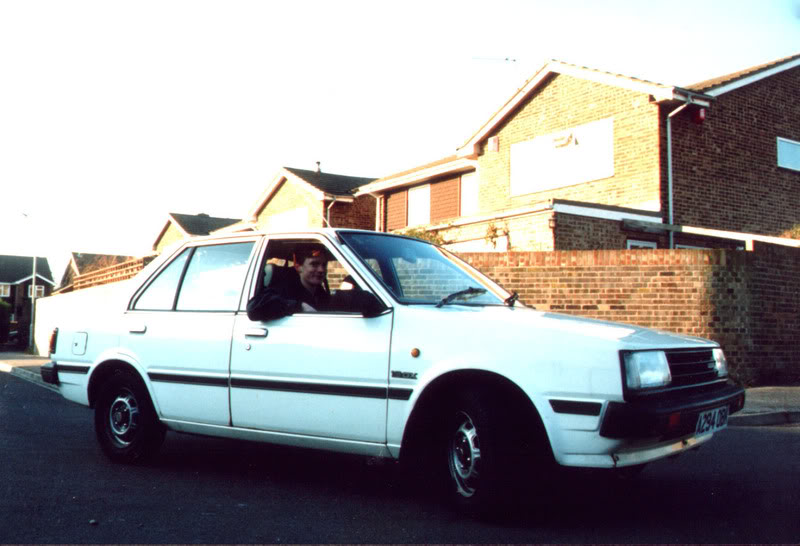 Nissan Sunny DX 6-doors