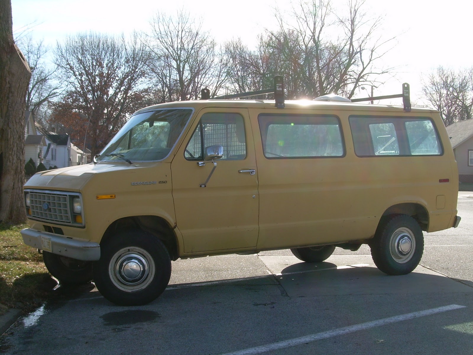 Ford Econoline 250