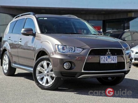 Mitsubishi Outlander VR-X