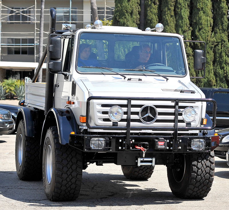 Mercedes-Benz U1300