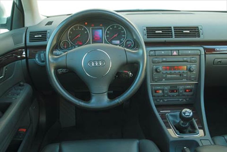 Audi A4 30 Quattro