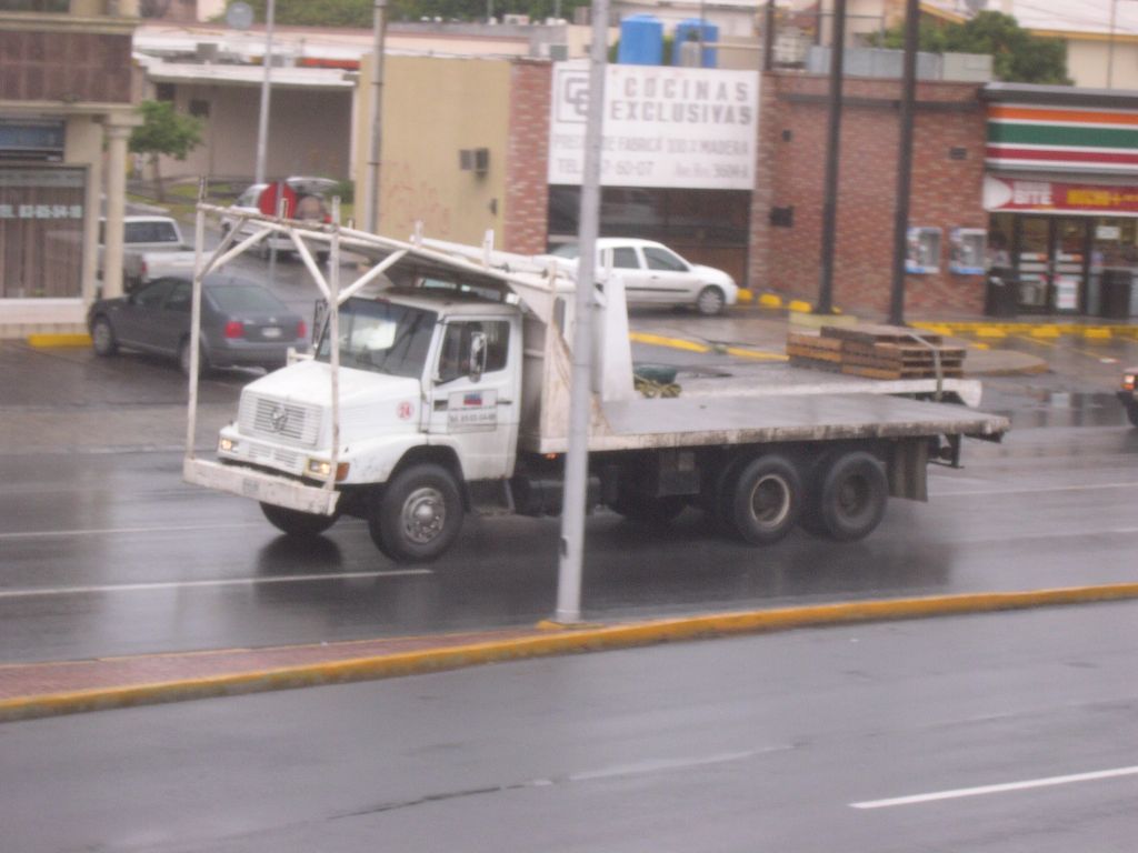 Mercedes-Benz L 2121