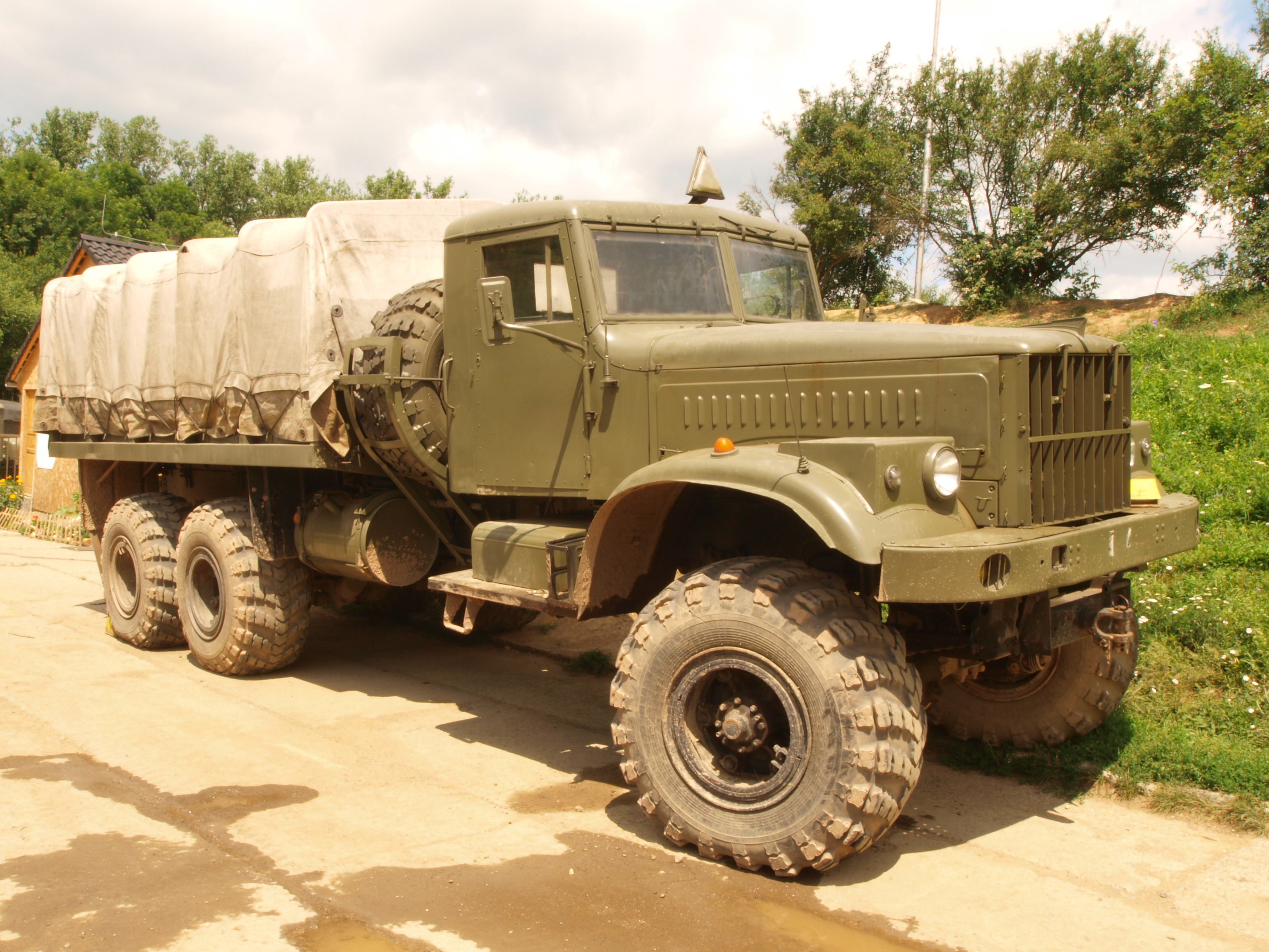 KrAZ 255