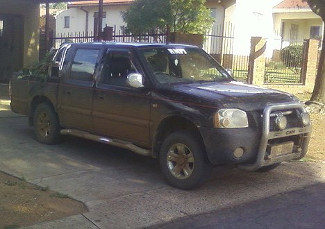 Nissan D21 24 Crew Cab 4x4