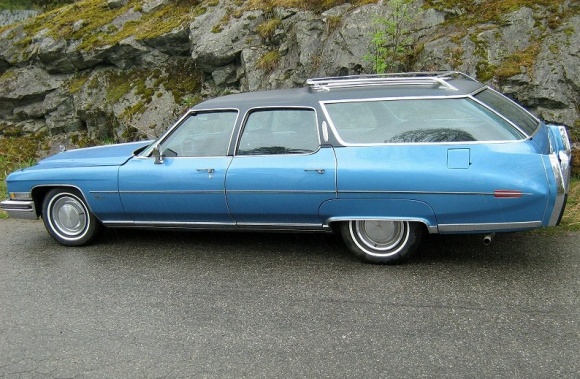 Cadillac Fleetwood wagon