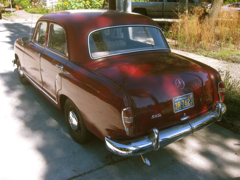 Mercedes-Benz 180B sedan