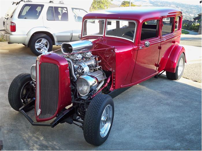 Chrysler 4-dr Sedan Chrysler 4-dr Sedan