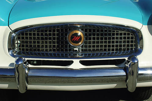 Nash Metropolitan hood ornament