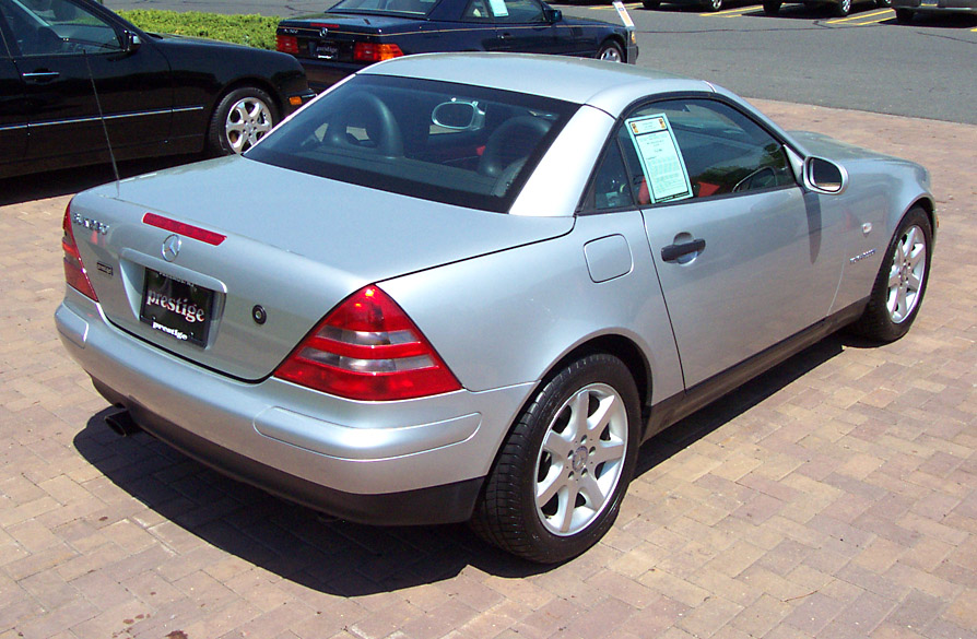 Mercedes-Benz SLK230