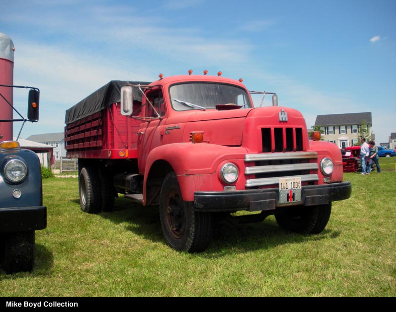 International Harvester R 185