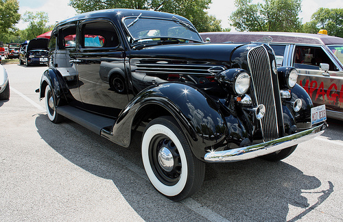 Plymouth De Luxe 7-pass sedan