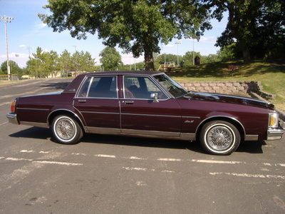 Oldsmobile Brougham