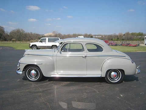 Plymouth Special De Luxe coupe